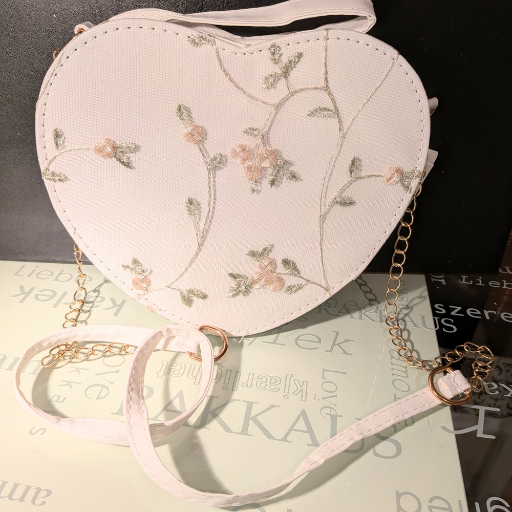 Perfect For A Princess Floral Embroidered Heart-Shaped White Bag- Starter Bag